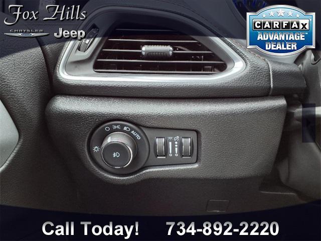 used 2025 Chrysler Pacifica car, priced at $42,487