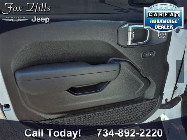 new 2025 Jeep Wrangler car, priced at $46,395