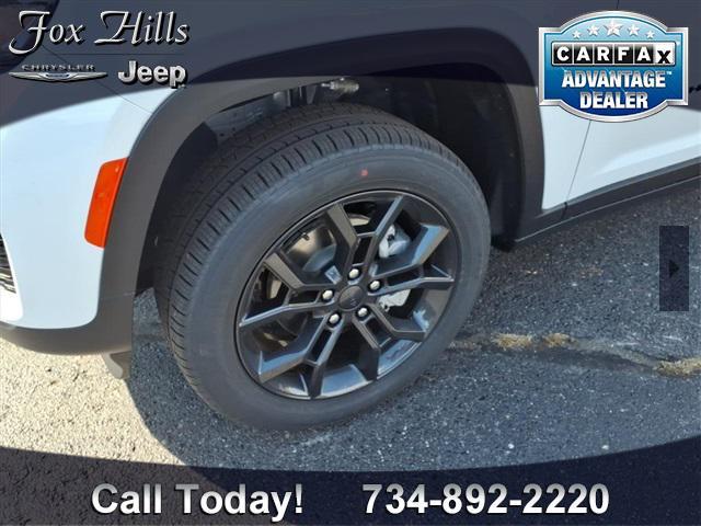 new 2025 Jeep Grand Cherokee car, priced at $49,549