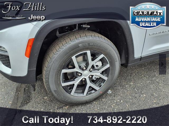 new 2025 Jeep Grand Cherokee car, priced at $45,456
