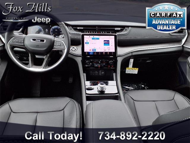 new 2025 Jeep Grand Cherokee car, priced at $45,456