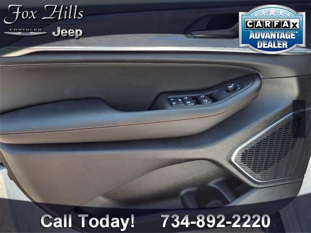 new 2025 Jeep Grand Cherokee car, priced at $55,351