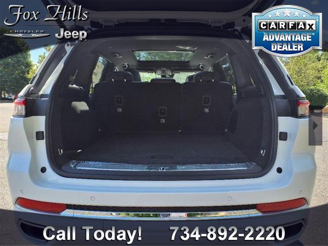 new 2025 Jeep Grand Cherokee car, priced at $55,351