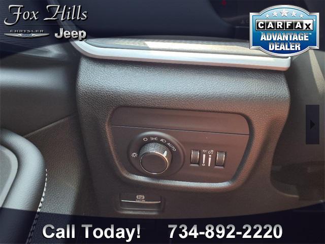 new 2025 Jeep Grand Cherokee car, priced at $43,504