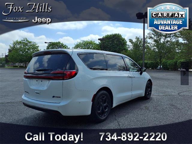 used 2024 Chrysler Pacifica Hybrid car, priced at $35,185