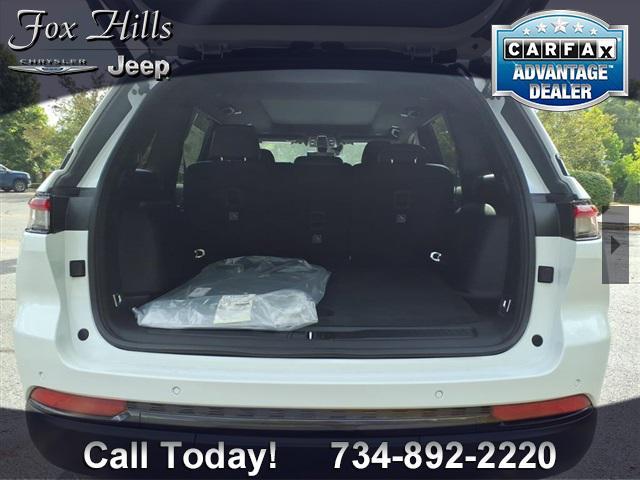 new 2025 Jeep Grand Cherokee car, priced at $53,565