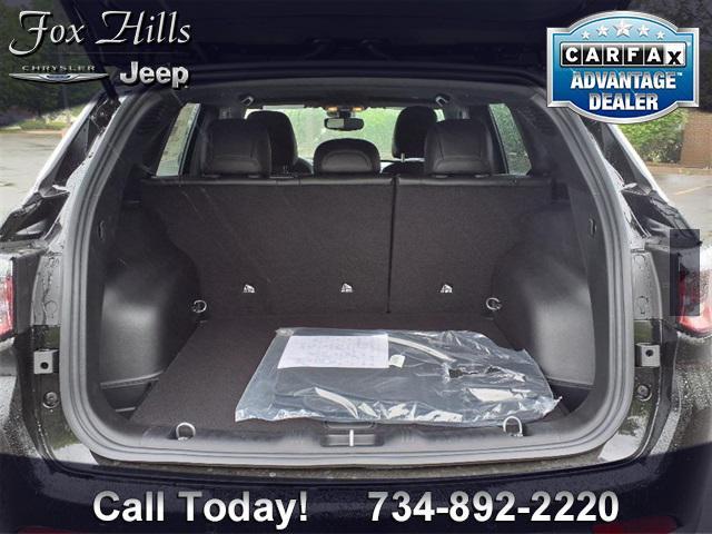 new 2025 Jeep Compass car, priced at $32,985