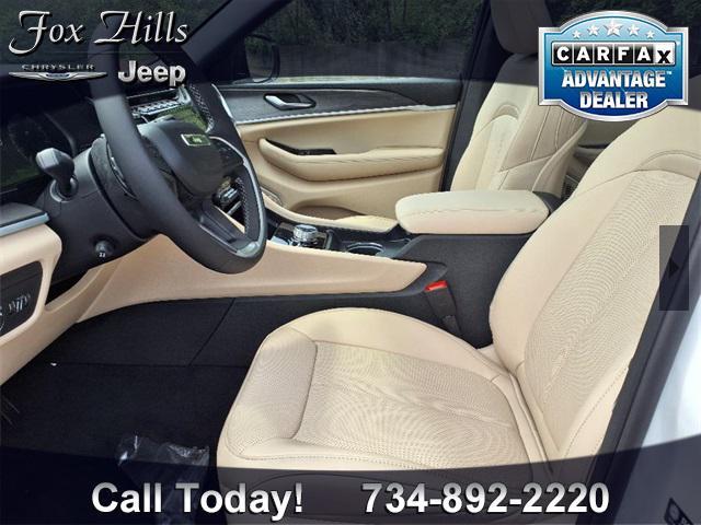 new 2025 Jeep Grand Cherokee car, priced at $52,595