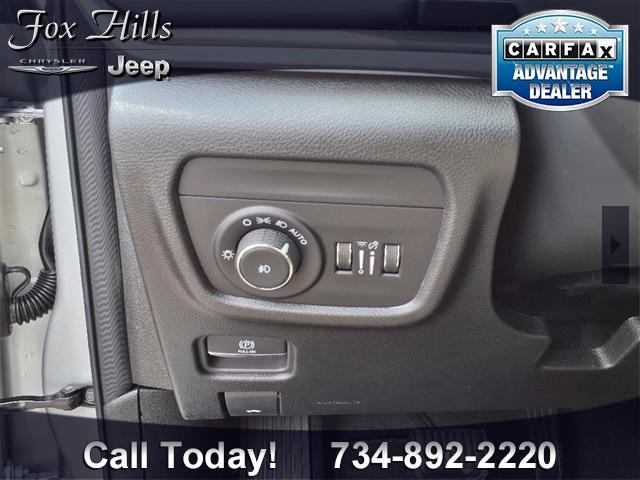 new 2025 Jeep Grand Cherokee car, priced at $49,000