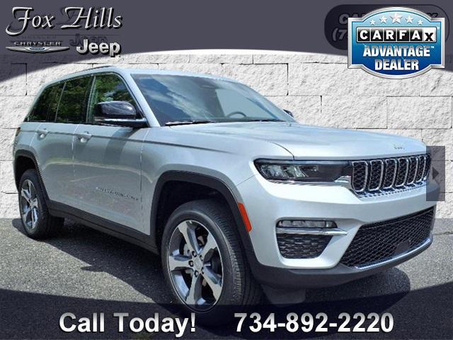 new 2025 Jeep Grand Cherokee car, priced at $49,000