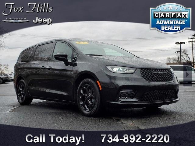 used 2023 Chrysler Pacifica Hybrid car, priced at $43,260