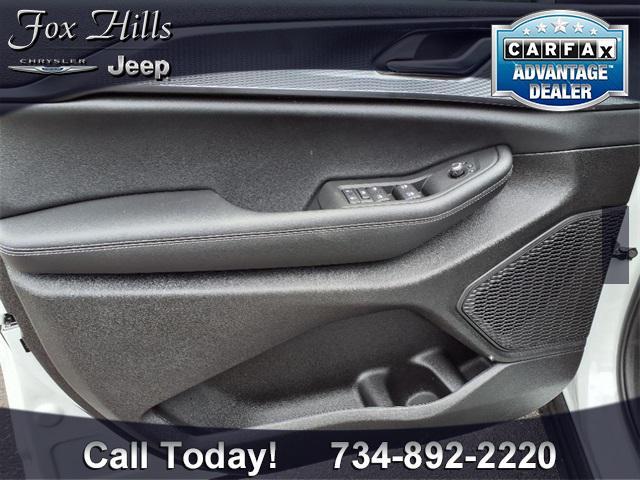 new 2025 Jeep Grand Cherokee car, priced at $42,995