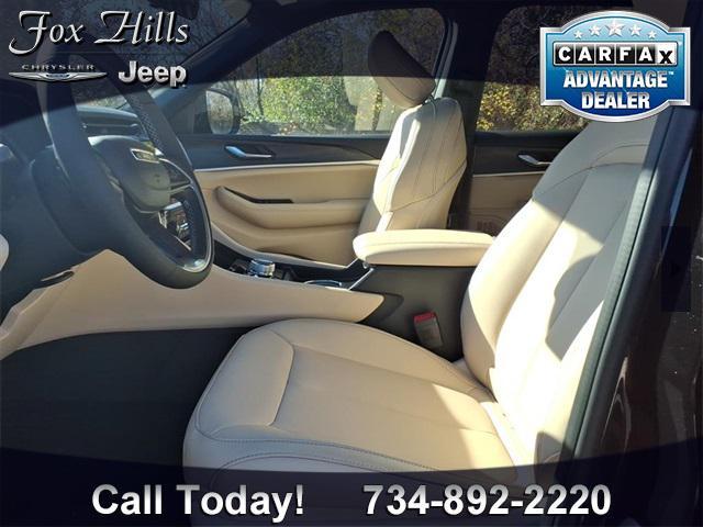 new 2025 Jeep Grand Cherokee car, priced at $50,058