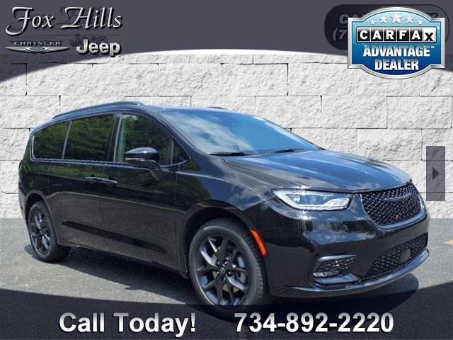 new 2025 Chrysler Pacifica car, priced at $50,864