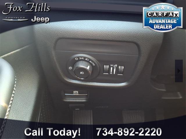 new 2025 Jeep Grand Cherokee car, priced at $48,695