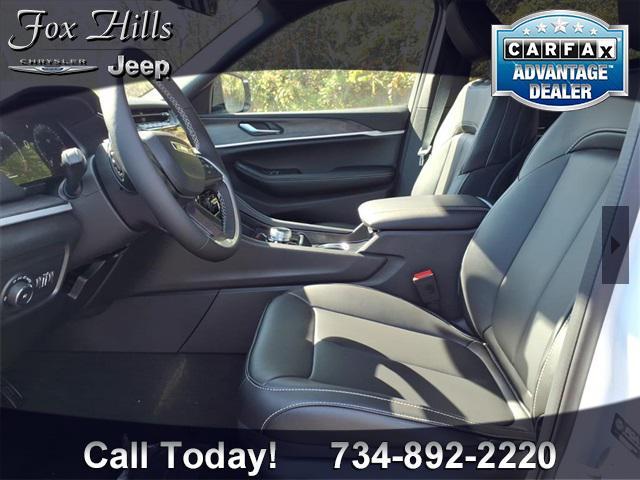 new 2025 Jeep Grand Cherokee car, priced at $48,695