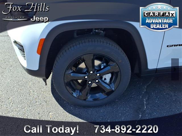 new 2025 Jeep Grand Cherokee car, priced at $48,695