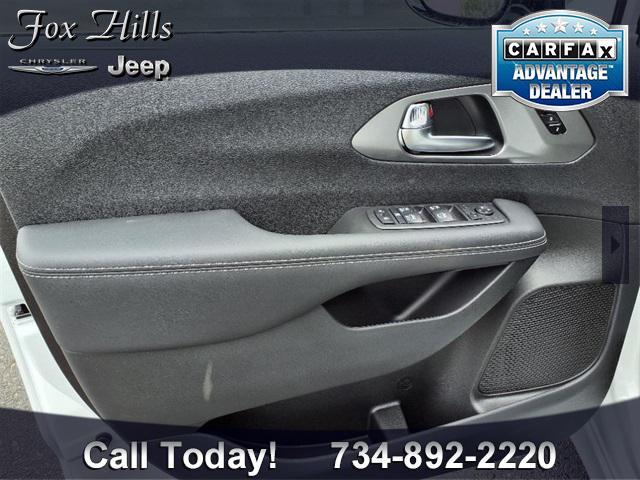 new 2025 Chrysler Pacifica car, priced at $42,691