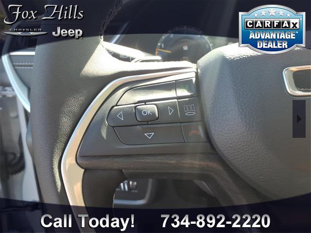 new 2025 Jeep Grand Cherokee car, priced at $47,054