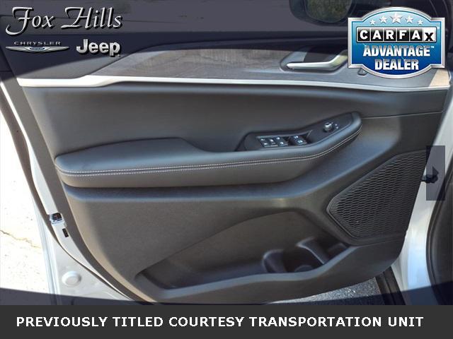 new 2025 Jeep Grand Cherokee car, priced at $47,054