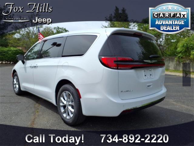 new 2025 Chrysler Pacifica car, priced at $45,463