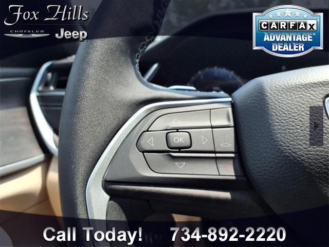 new 2025 Jeep Grand Cherokee car, priced at $48,576