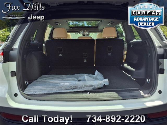 new 2025 Jeep Grand Cherokee car, priced at $48,576