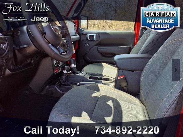 new 2025 Jeep Gladiator car, priced at $47,542