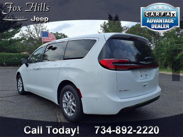 new 2025 Chrysler Pacifica car, priced at $42,691
