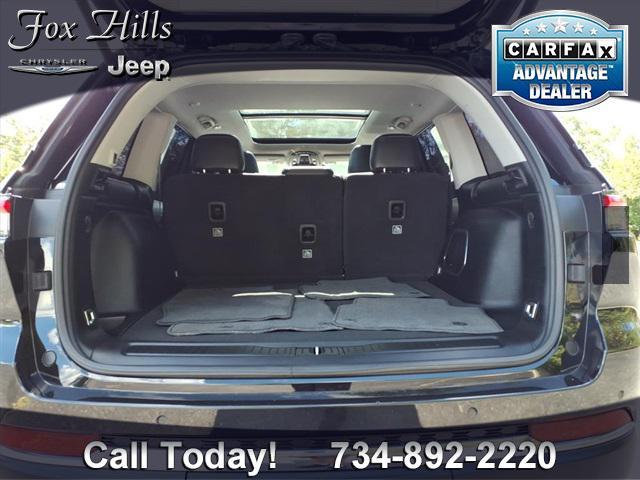 used 2022 Jeep Grand Cherokee car, priced at $30,237