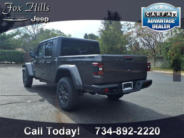 new 2025 Jeep Gladiator car, priced at $46,118