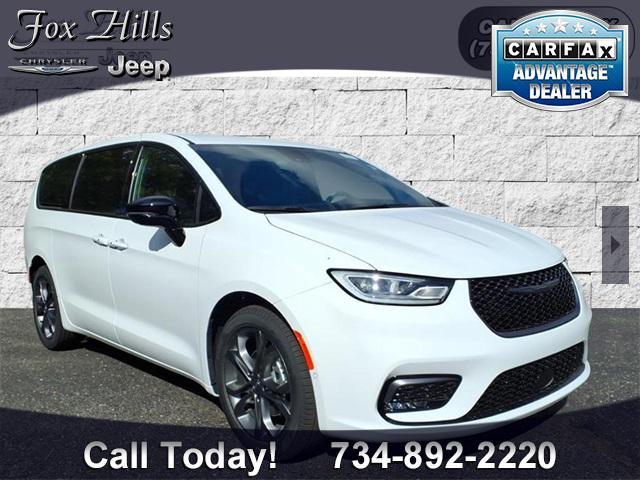 new 2026 Chrysler Pacifica car, priced at $44,196