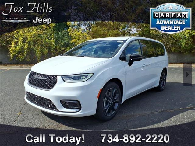 new 2026 Chrysler Pacifica car, priced at $44,196