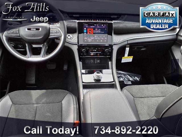 new 2025 Jeep Grand Cherokee car, priced at $42,995