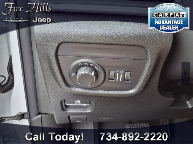 new 2025 Jeep Grand Cherokee car, priced at $42,995