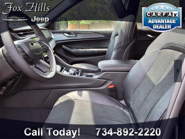 new 2025 Jeep Grand Cherokee car, priced at $43,504
