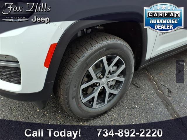 new 2025 Jeep Grand Cherokee car, priced at $44,214