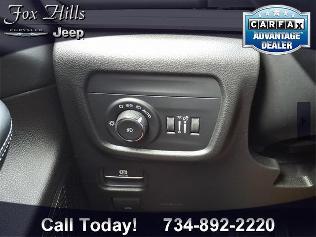 new 2025 Jeep Grand Cherokee car, priced at $44,214