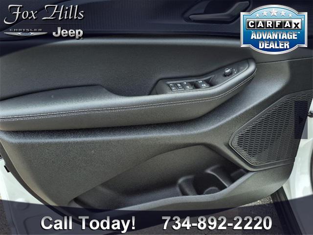 new 2025 Jeep Grand Cherokee car, priced at $42,995