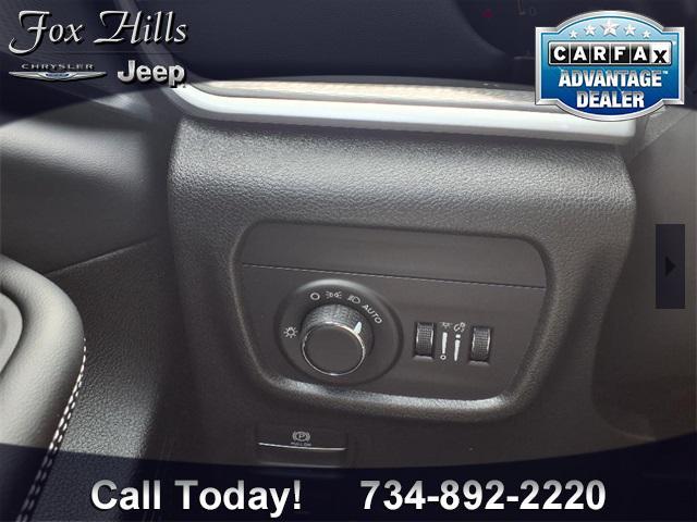 new 2025 Jeep Grand Cherokee car, priced at $42,995