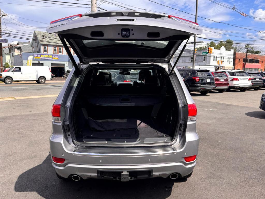 used 2016 Jeep Grand Cherokee car, priced at $21,388