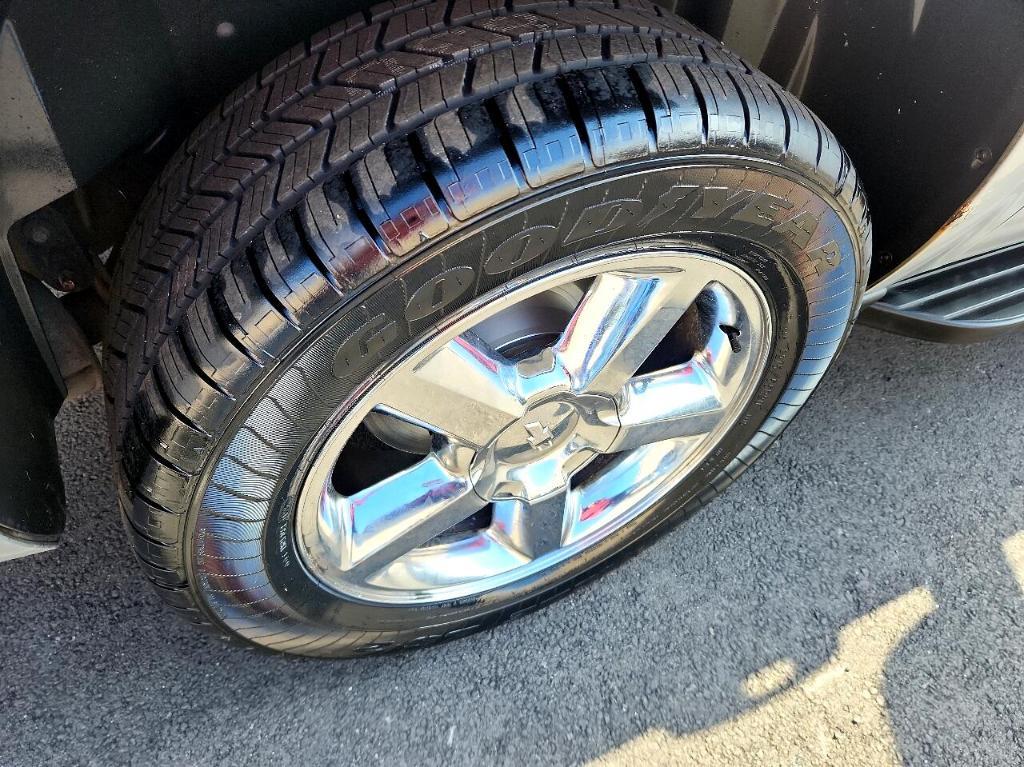 used 2013 Chevrolet Suburban car, priced at $13,647