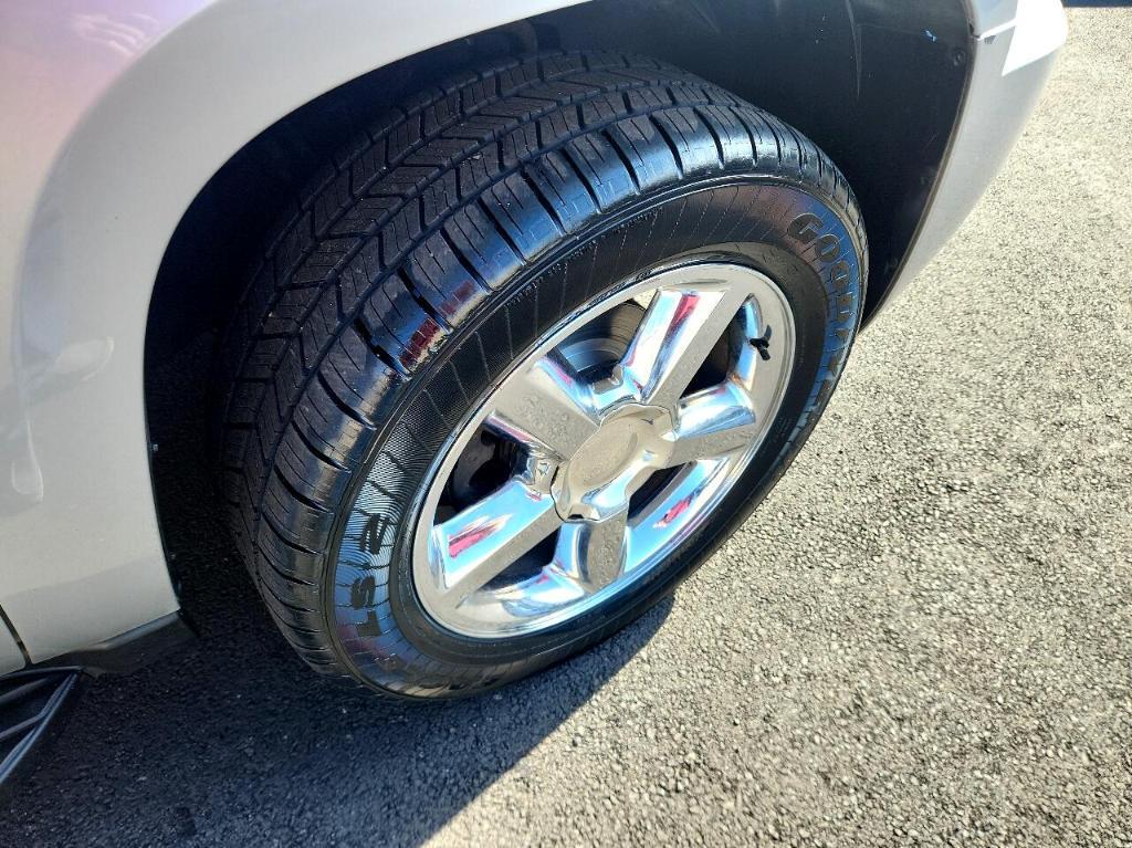 used 2013 Chevrolet Suburban car, priced at $13,647