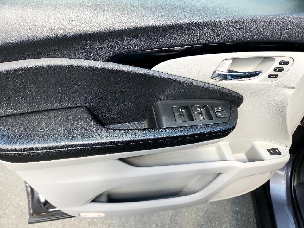 used 2018 Honda Pilot car, priced at $26,998