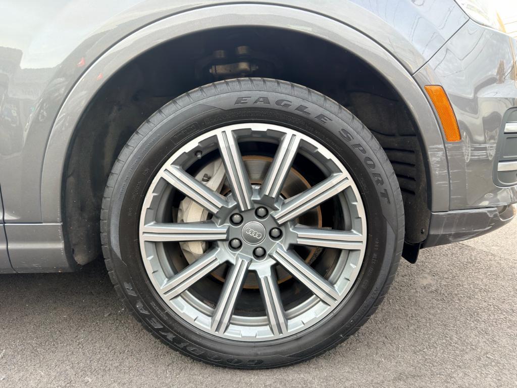 used 2018 Audi Q7 car, priced at $17,488