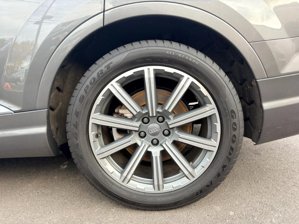 used 2018 Audi Q7 car, priced at $17,488