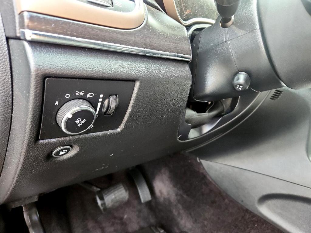 used 2017 Jeep Grand Cherokee car, priced at $14,988