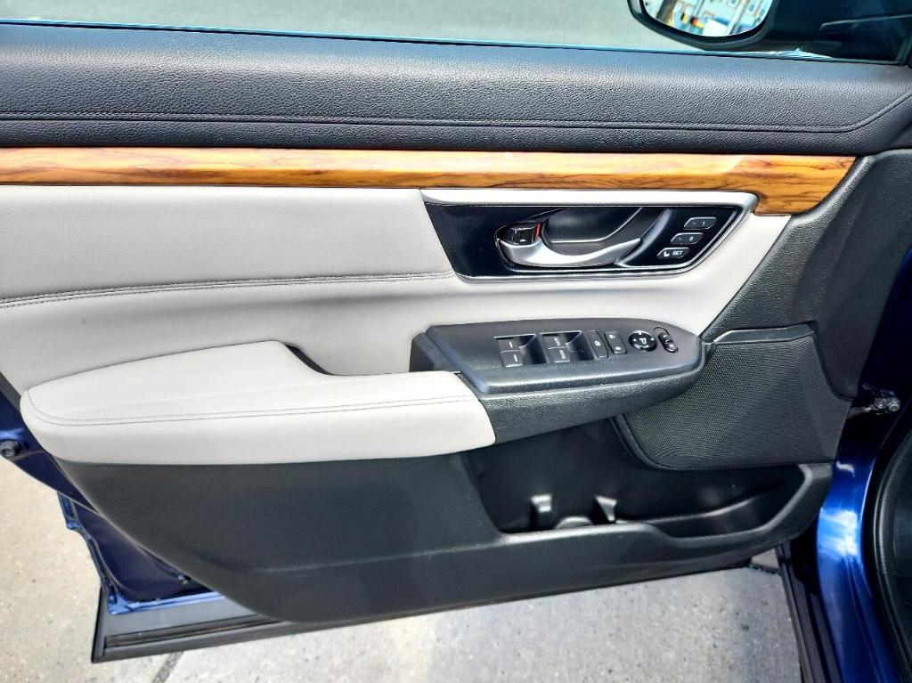 used 2018 Honda CR-V car, priced at $20,000