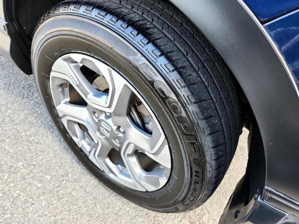 used 2018 Honda CR-V car, priced at $20,000