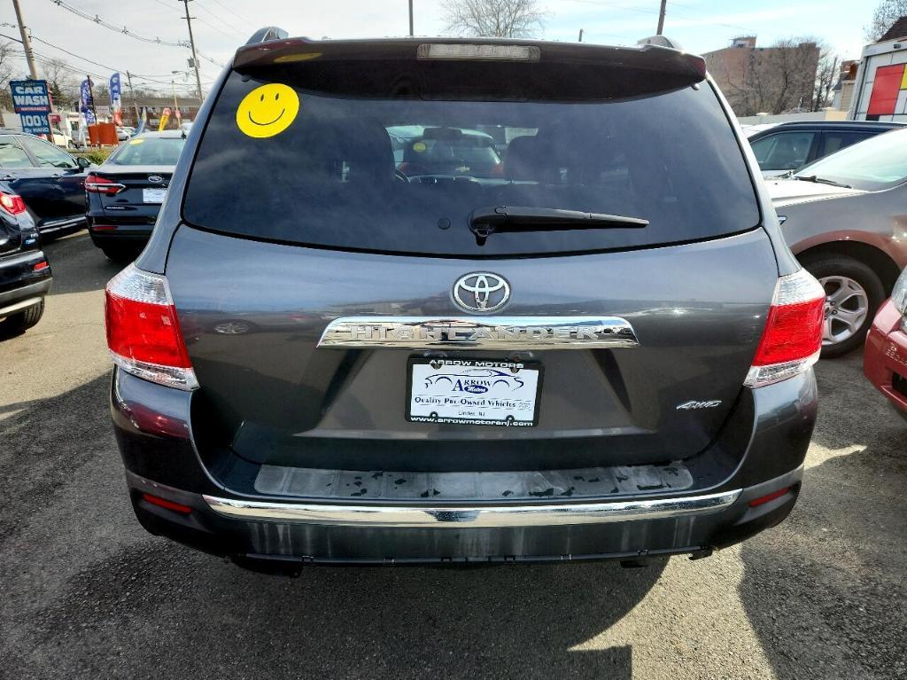 used 2012 Toyota Highlander car, priced at $14,398